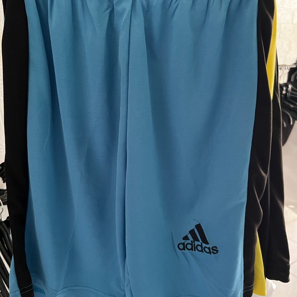 Short - Picture 2 of 11